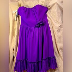 Very nice short and long formal dresses. New with the tags.